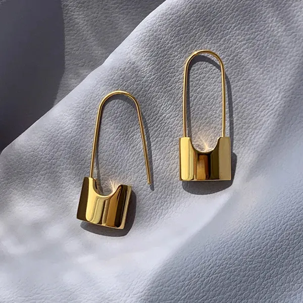 Gold_Pin_Earrings_For_Women